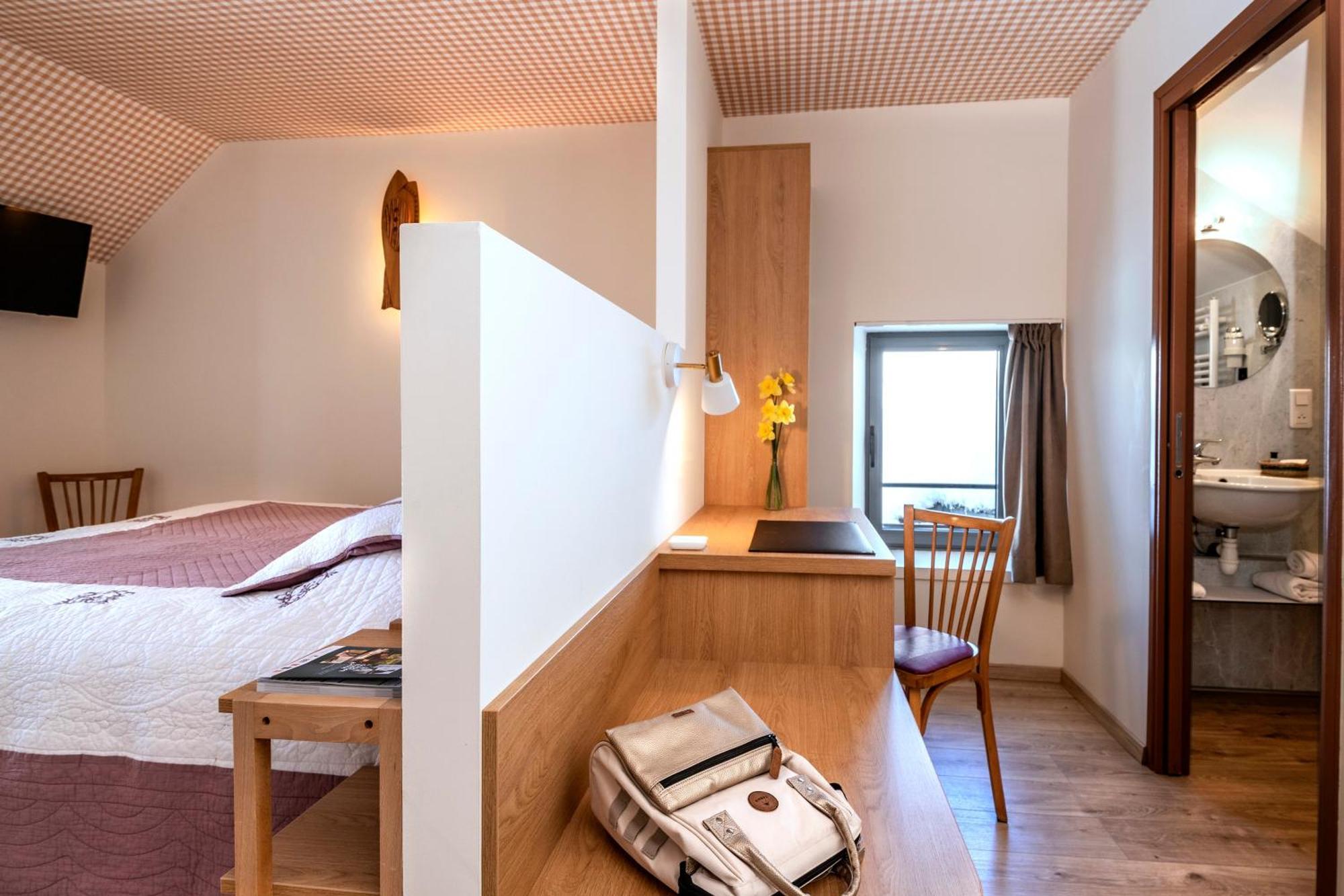Hotel Restaurant De La Poste Et La Grange Detente, Espace Bien-Etre Chateauneuf-de-Randon Luaran gambar