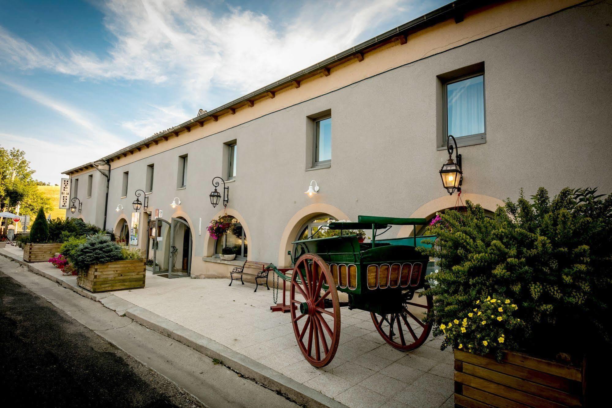 Hotel Restaurant De La Poste Et La Grange Detente, Espace Bien-Etre Chateauneuf-de-Randon Luaran gambar