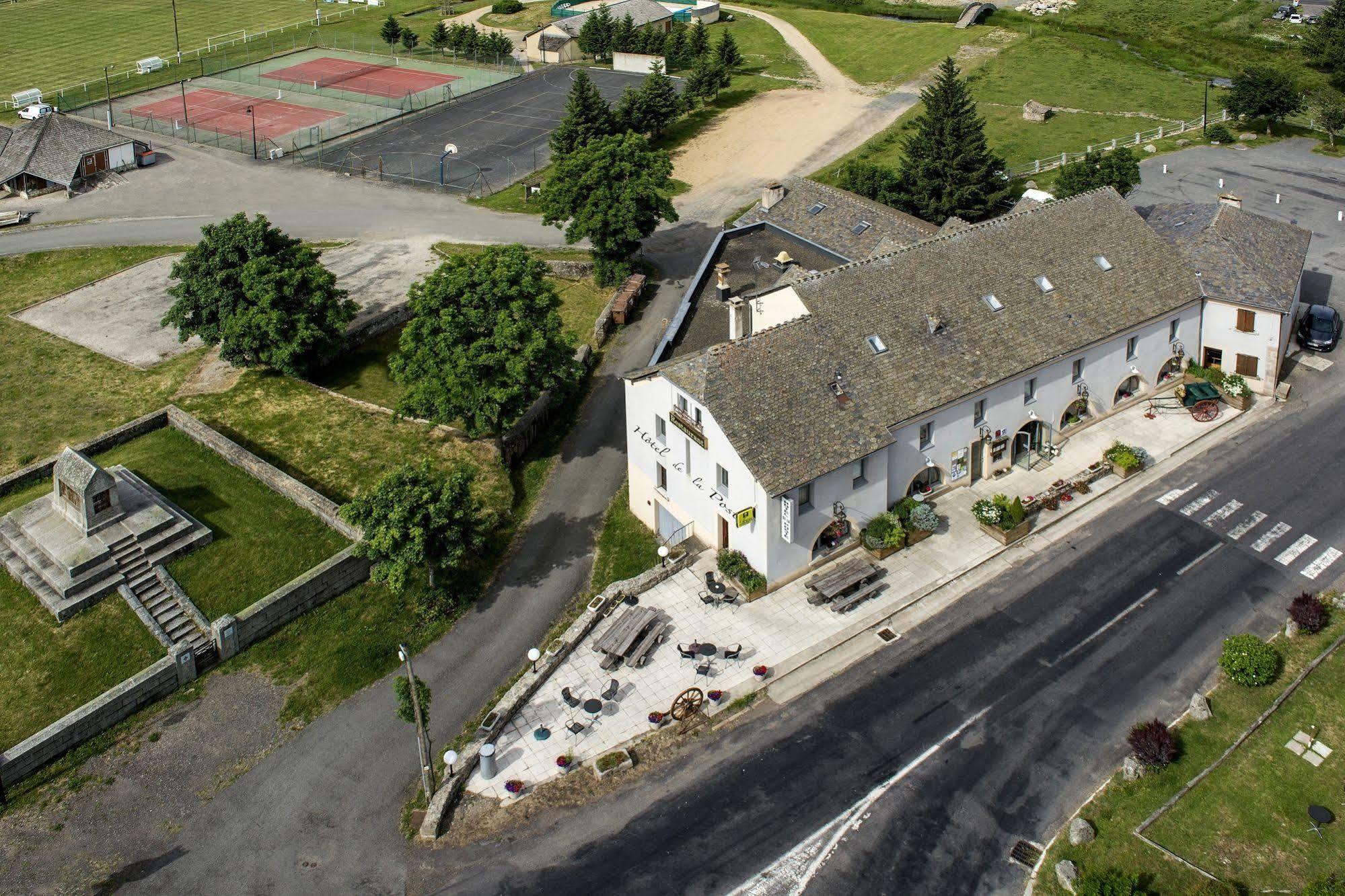 Hotel Restaurant De La Poste Et La Grange Detente, Espace Bien-Etre Chateauneuf-de-Randon Luaran gambar